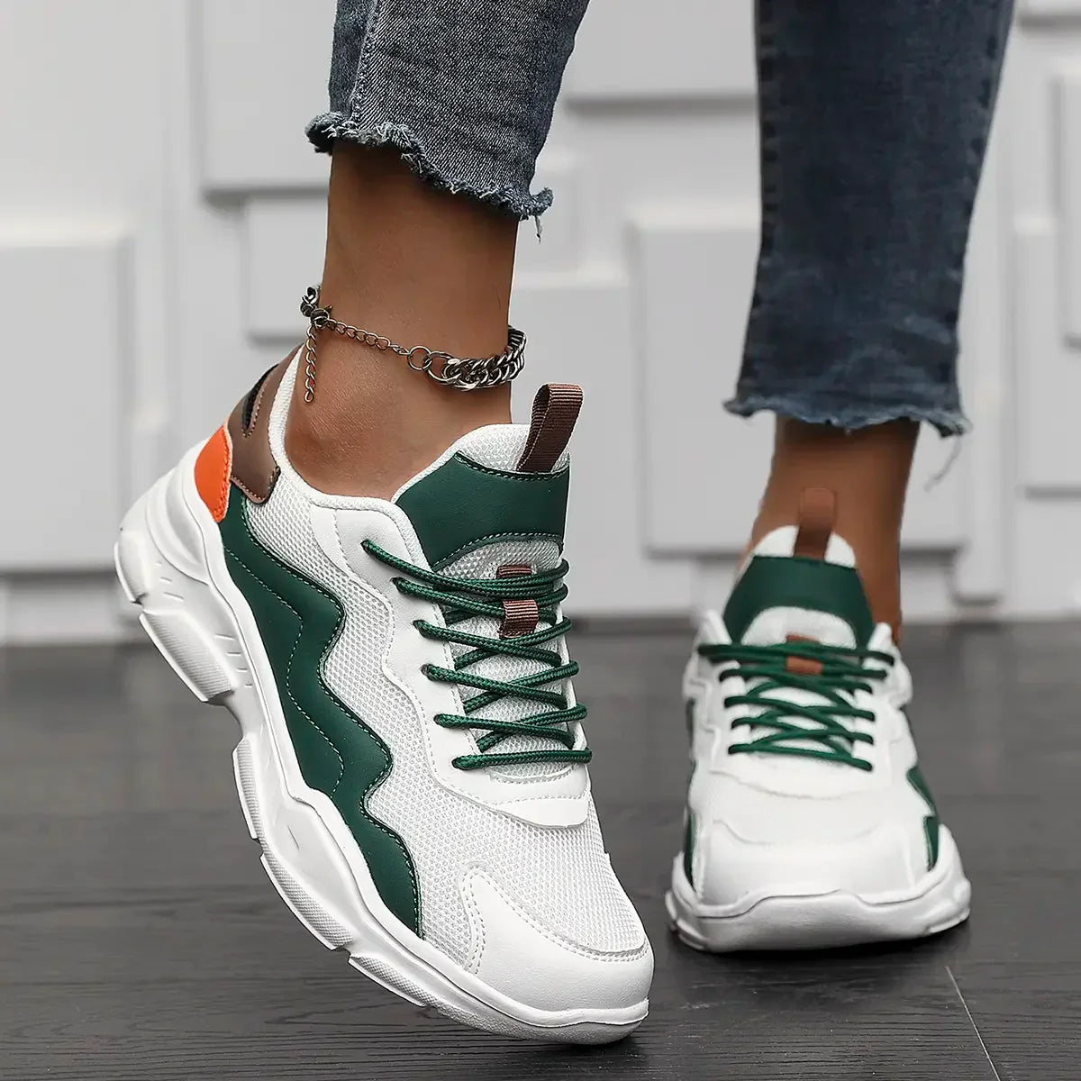 Vogue Lightweight Sneaker